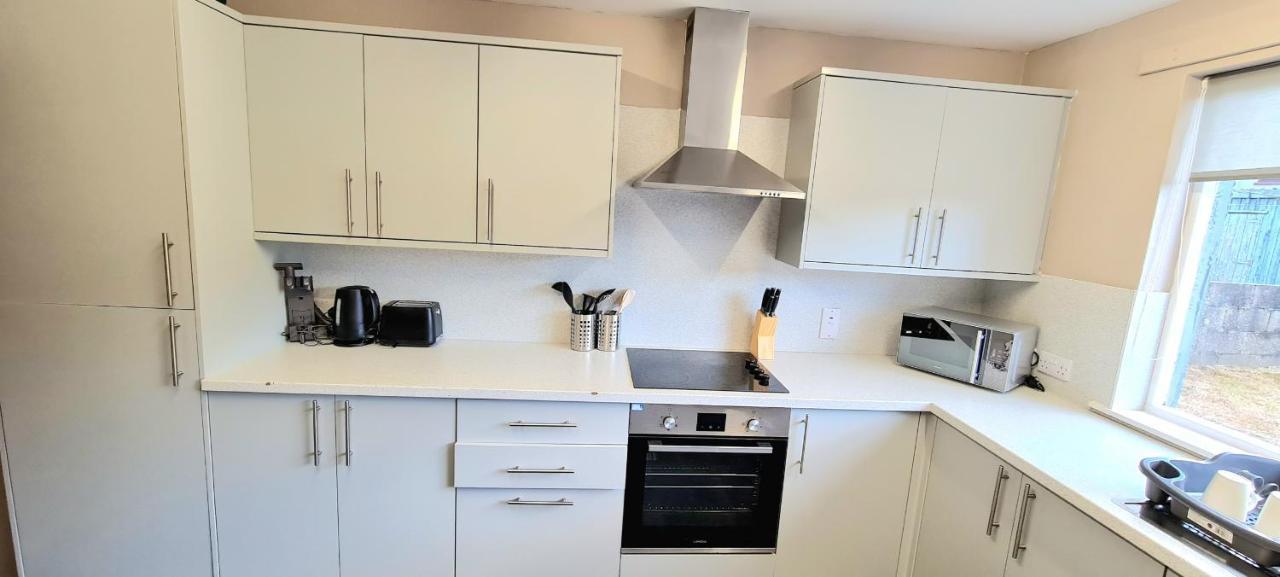 Modern Guest House - Central Inverness - Complimentary Snacks - Free Parking 외부 사진