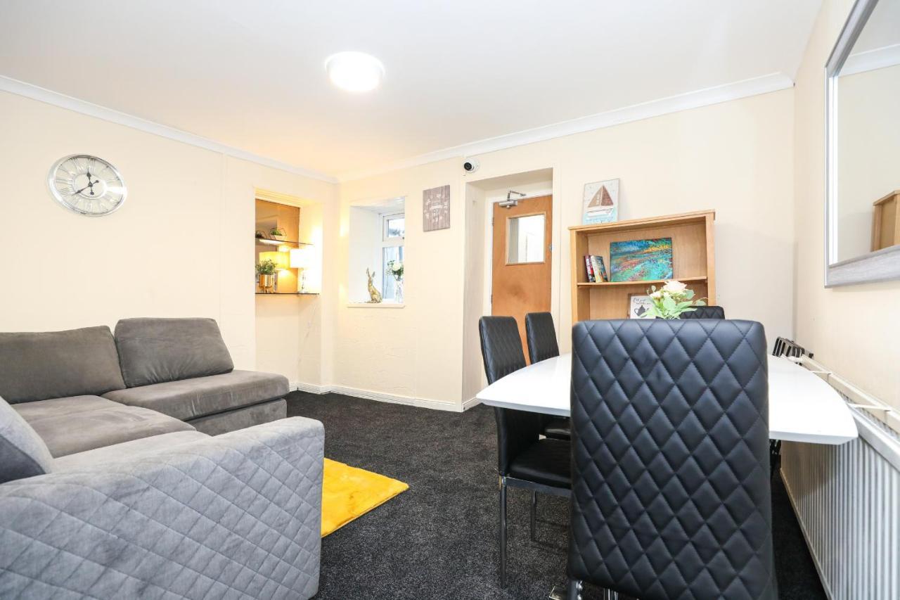 Modern Guest House - Central Inverness - Complimentary Snacks - Free Parking 외부 사진