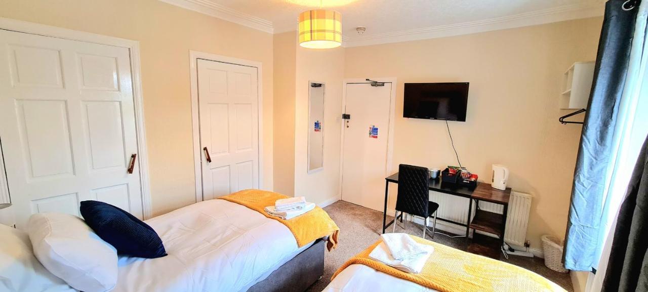 Modern Guest House - Central Inverness - Complimentary Snacks - Free Parking 외부 사진