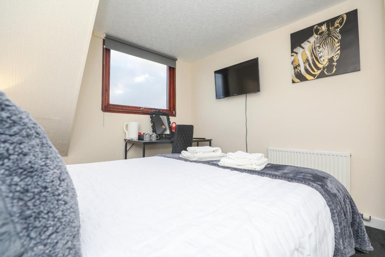 Modern Guest House - Central Inverness - Complimentary Snacks - Free Parking 외부 사진