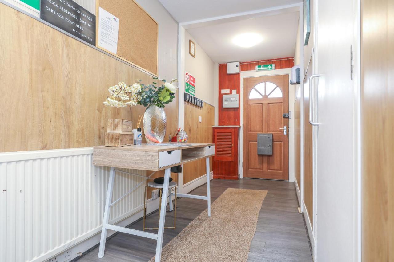 Modern Guest House - Central Inverness - Complimentary Snacks - Free Parking 외부 사진