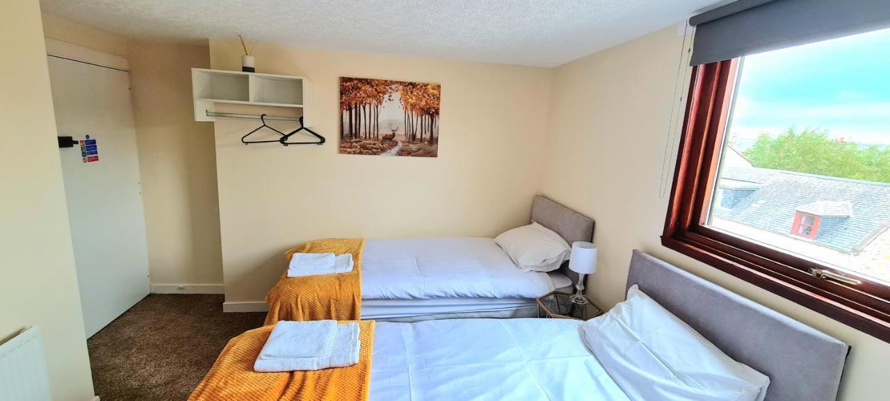 Modern Guest House - Central Inverness - Complimentary Snacks - Free Parking 외부 사진