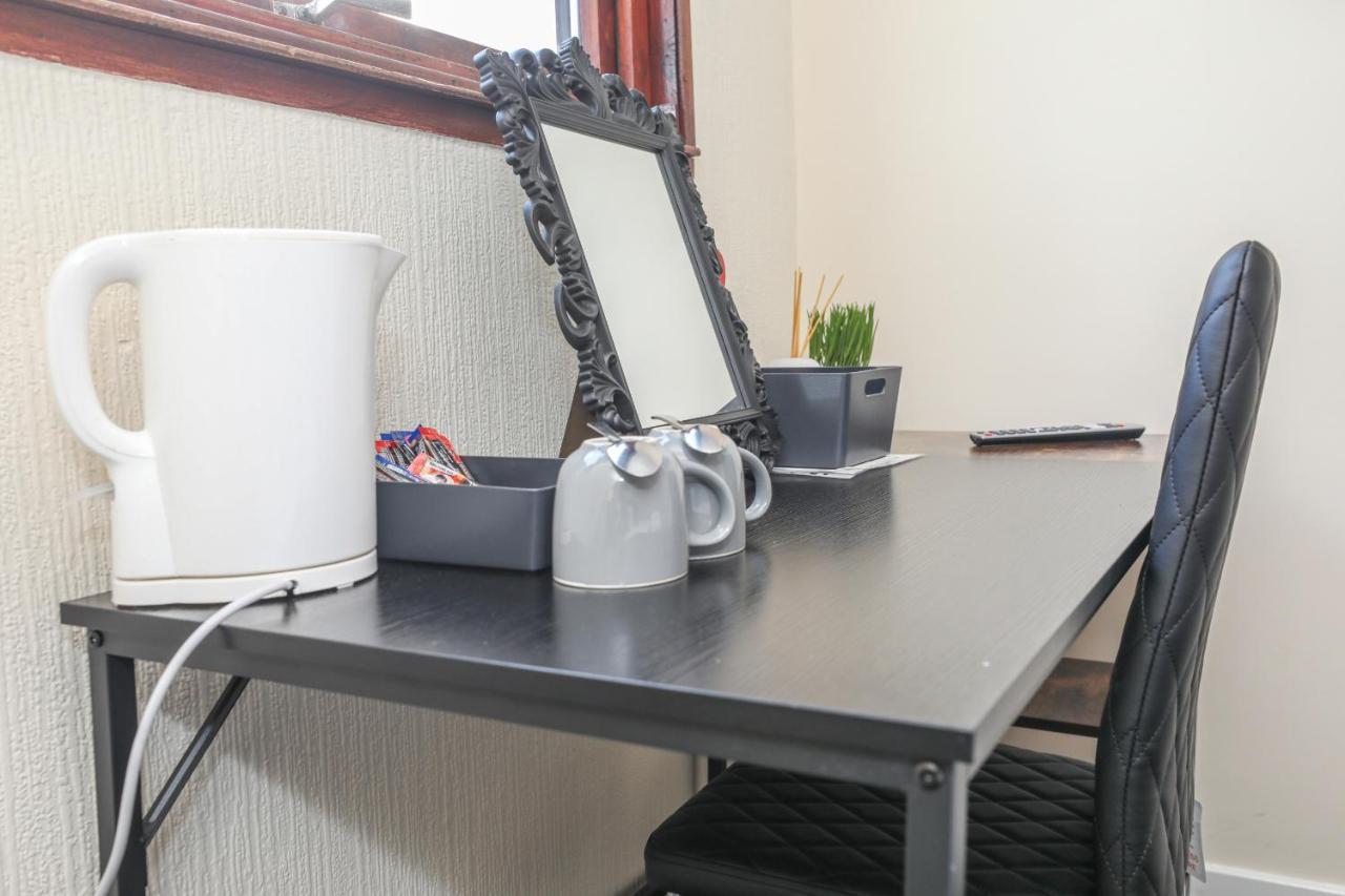 Modern Guest House - Central Inverness - Complimentary Snacks - Free Parking 외부 사진
