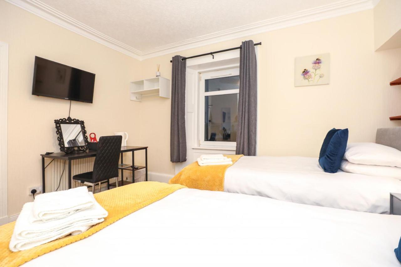 Modern Guest House - Central Inverness - Complimentary Snacks - Free Parking 외부 사진