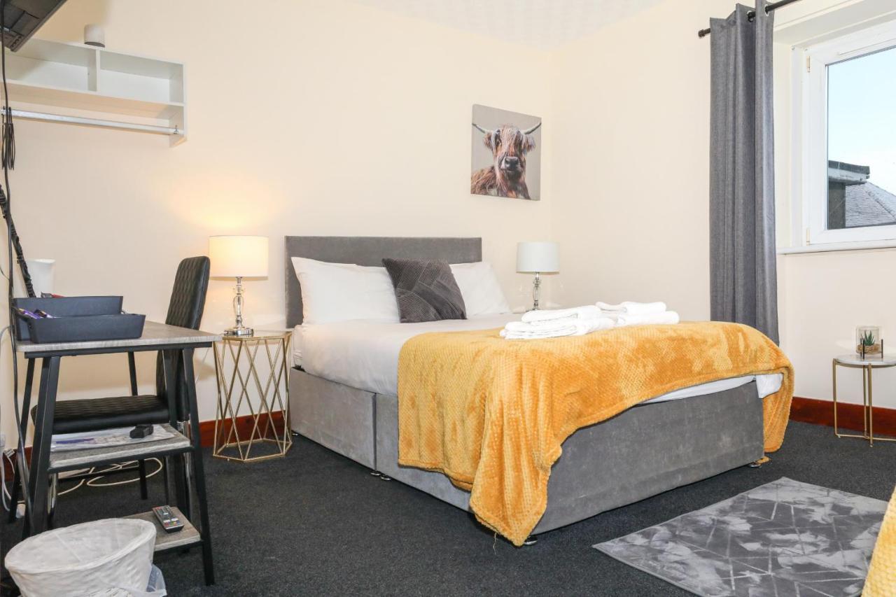 Modern Guest House - Central Inverness - Complimentary Snacks - Free Parking 외부 사진